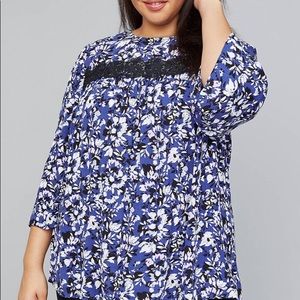 LANE BRYANT Blue Floral Crinkle Fabric Top Sz 16